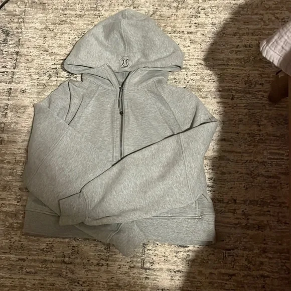 Lululemon Grey Scuba Sweatshirt - Picture 5 of 5